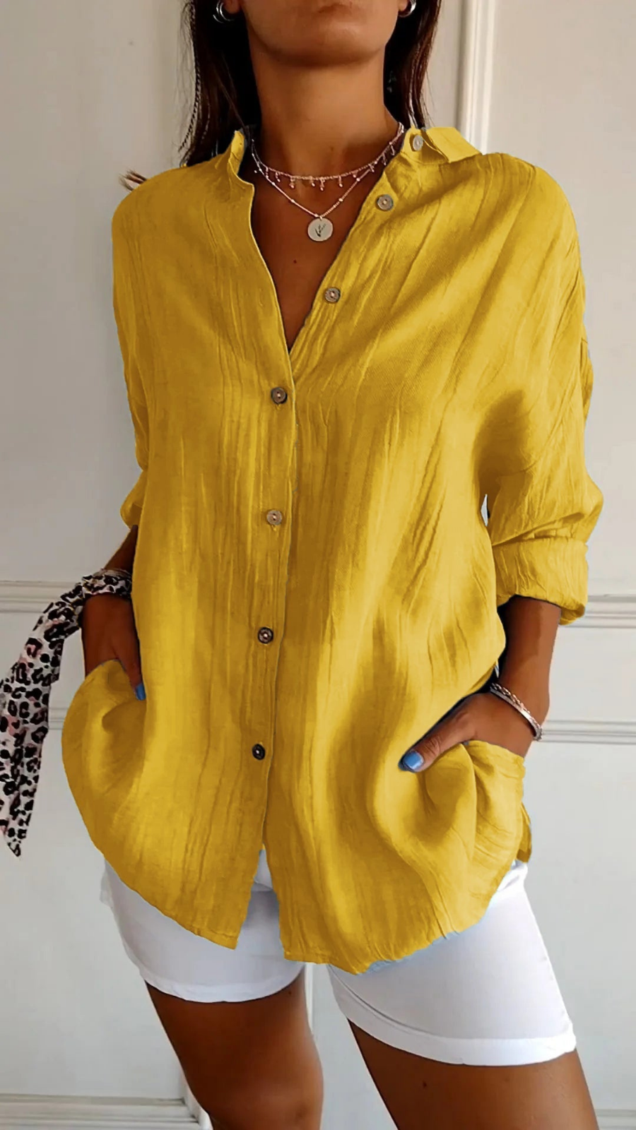Cleo – Oversized Linen Shirt with Collar and Buttons