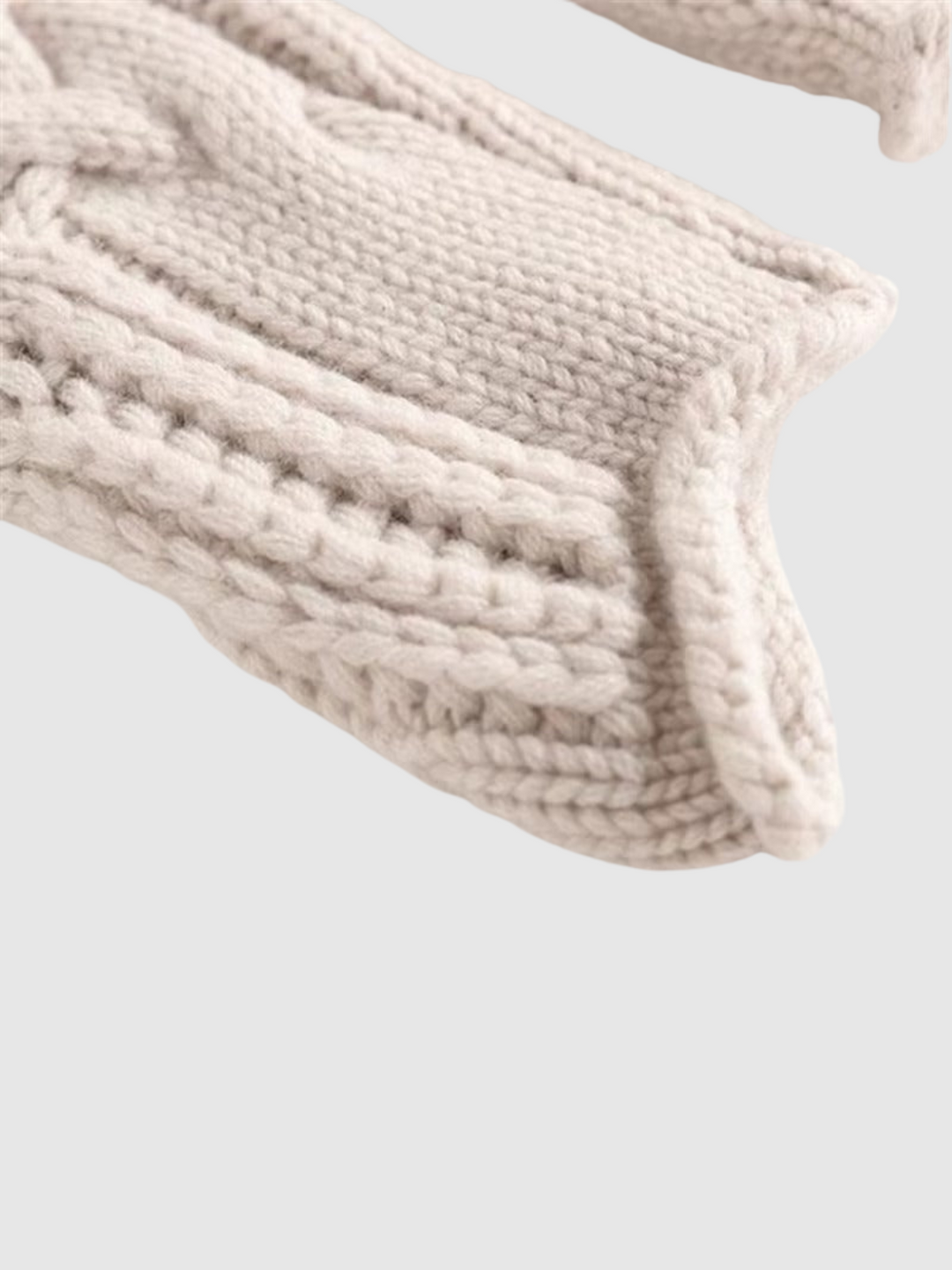 Zara – Timeless Wool Knit Sweater