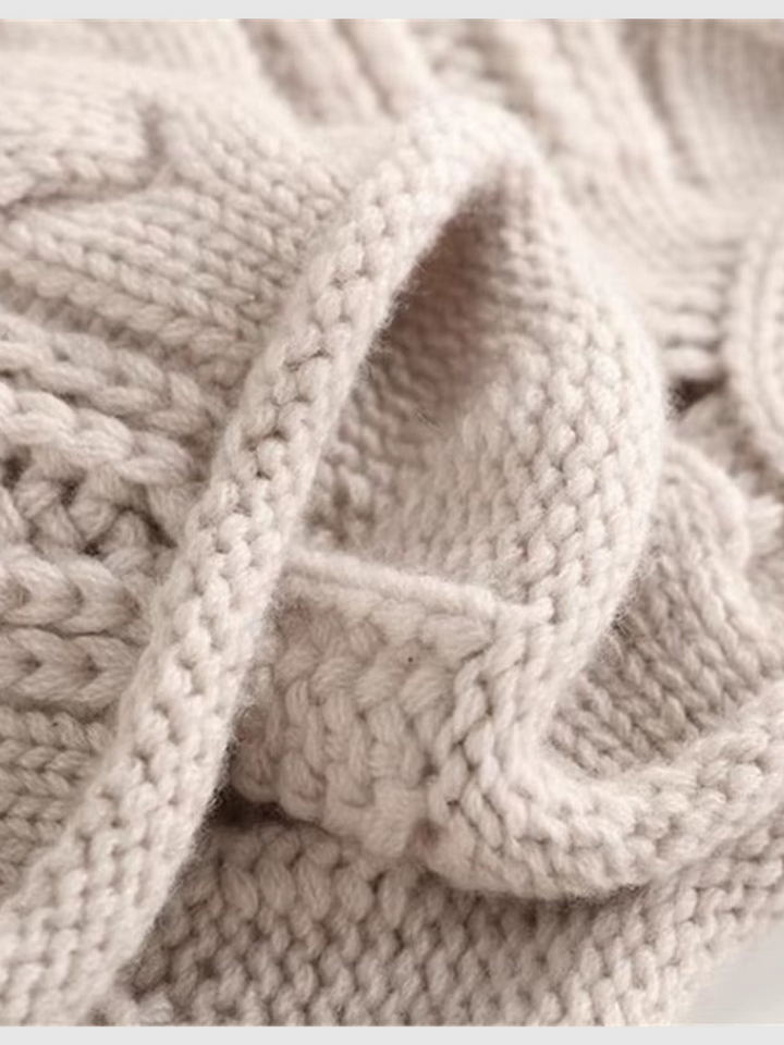 Zara – Timeless Wool Knit Sweater