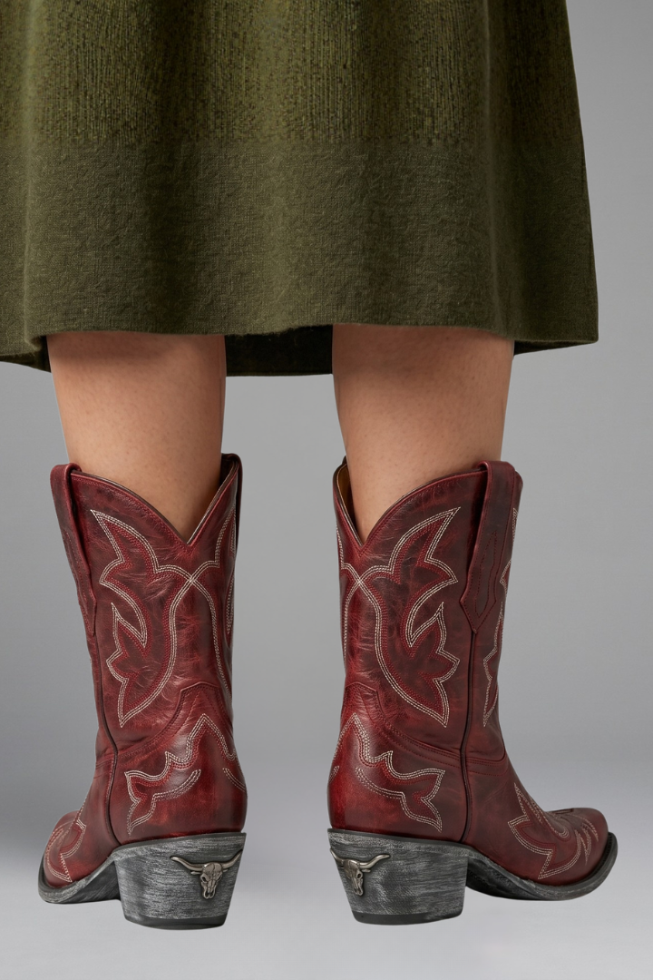 Darcy – Embroidered Boots for Year-Round Style