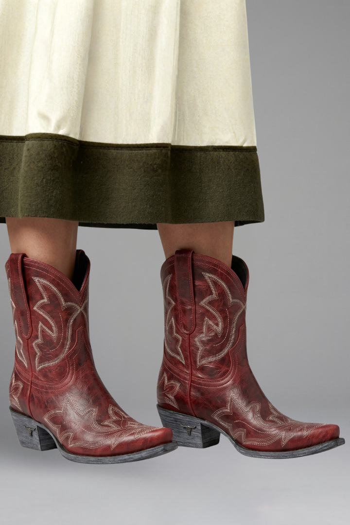 Darcy – Embroidered Boots for Year-Round Style