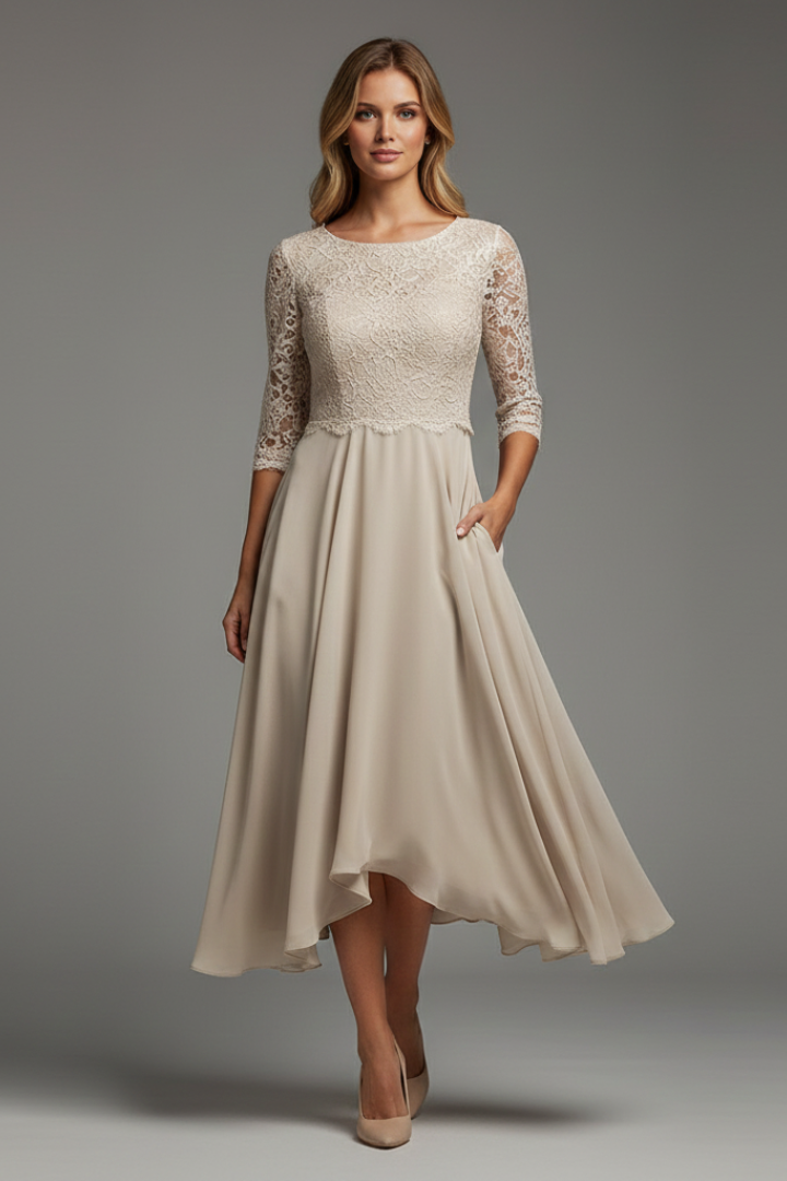 Sienna – Short Sleeve Dress with Round Neckline