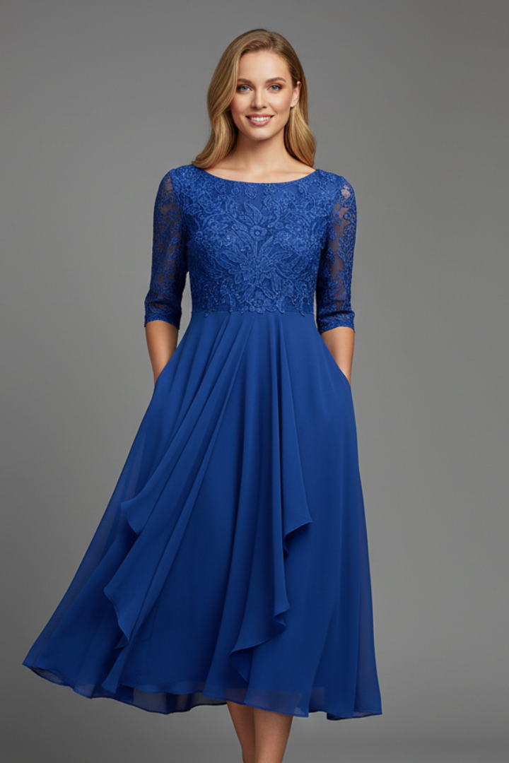 Sienna – Short Sleeve Dress with Round Neckline