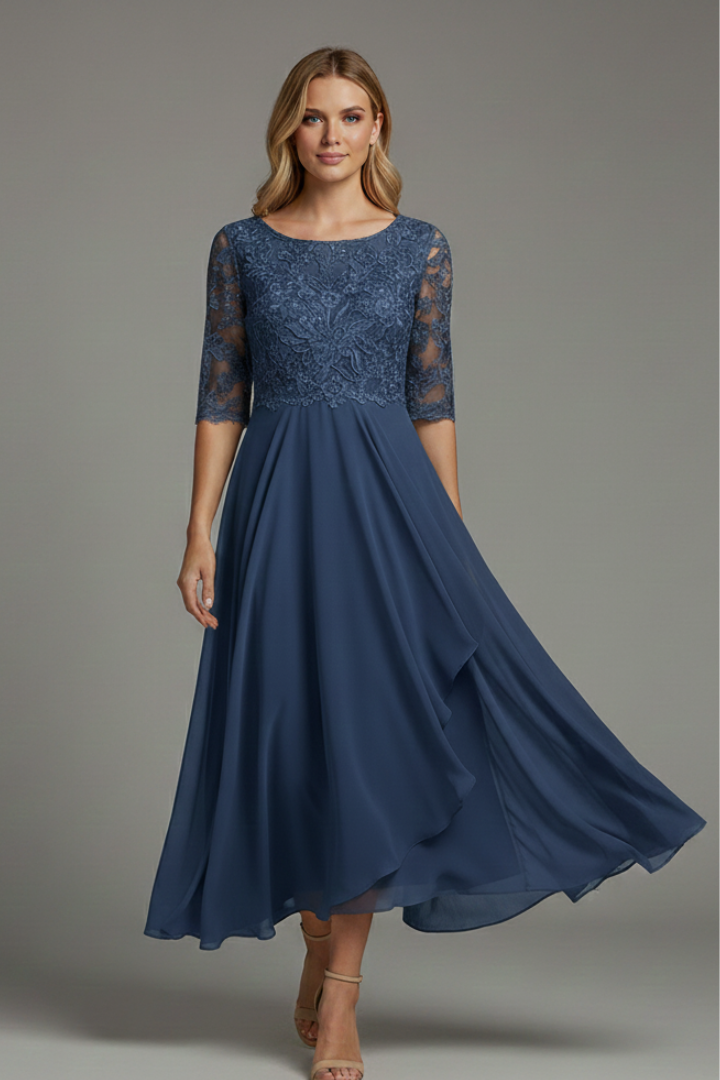 Sienna – Short Sleeve Dress with Round Neckline