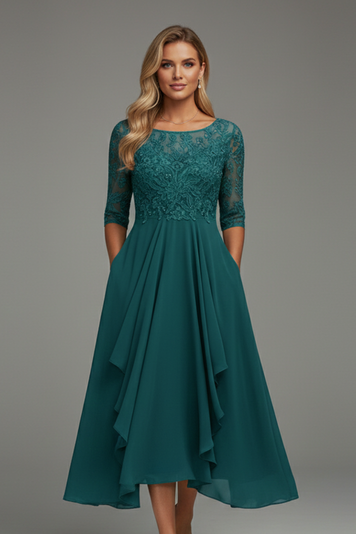 Sienna – Short Sleeve Dress with Round Neckline