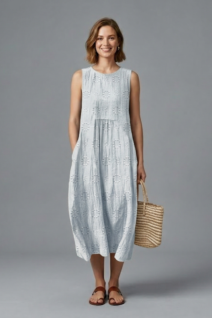 Darcy – Sleeveless Round Neck Midi Dress