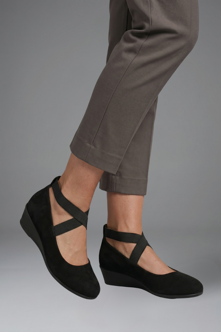 Elsie – Comfortable Slip-On Orthopaedic Flats