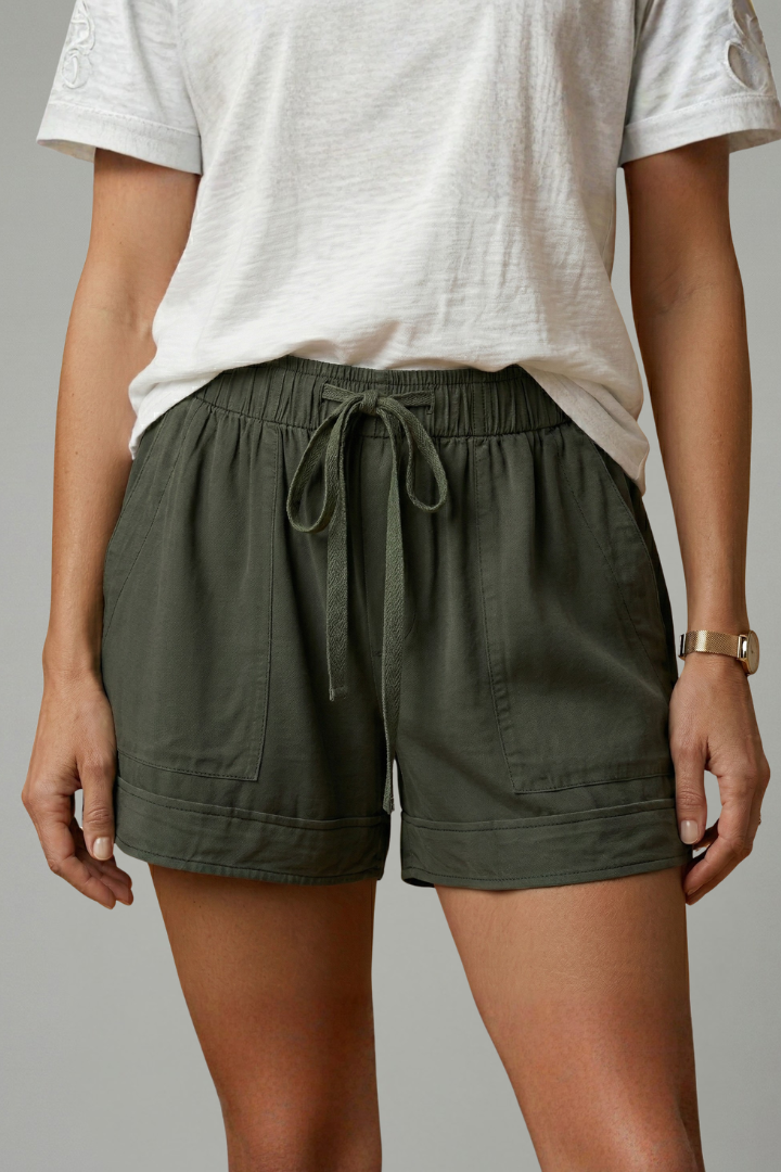 Daphne – Easy Fit Drawstring Waist Shorts