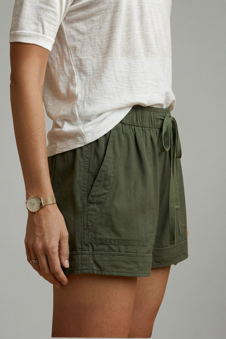 Daphne – Easy Fit Drawstring Waist Shorts