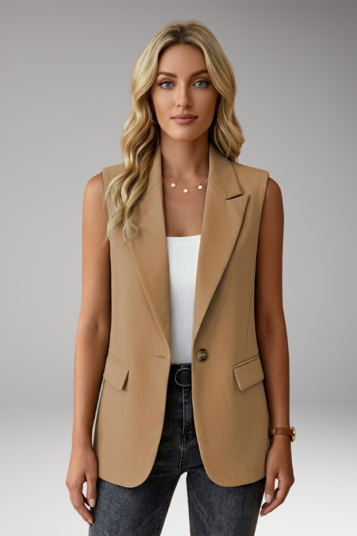Daphne – Sleeveless Blazer with Notched Lapel and Pockets