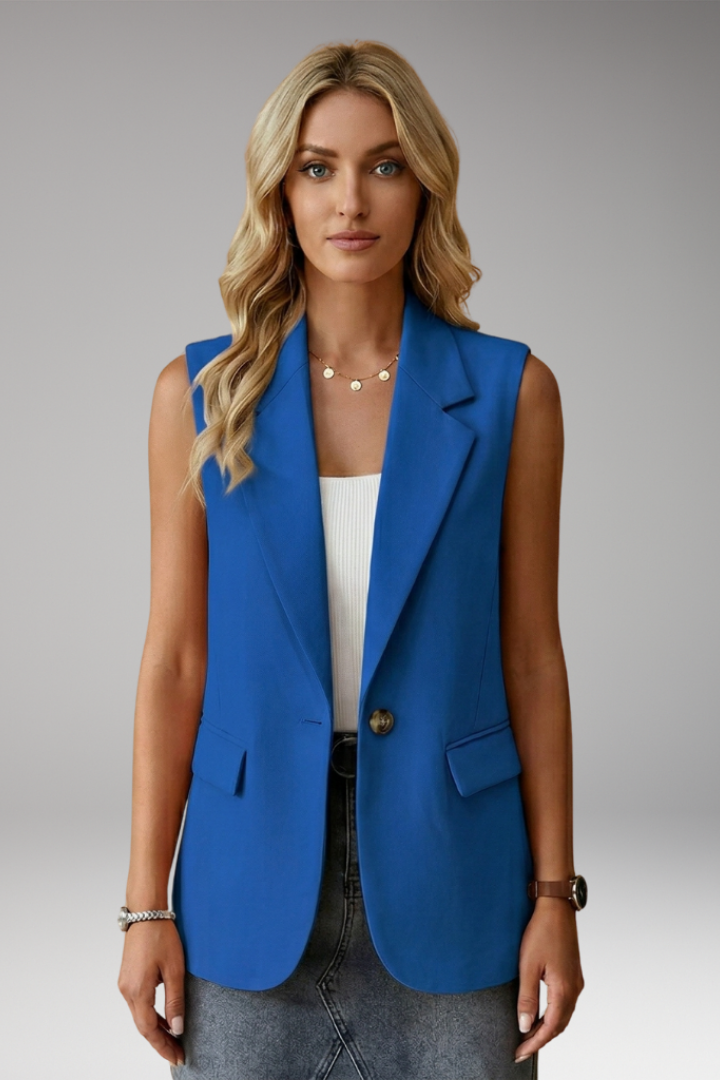 Daphne – Sleeveless Blazer with Notched Lapel and Pockets